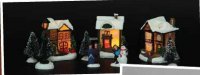 Vánoční vesnice - sada - 3 domky + 2 figurky + lampa + 4 stromky